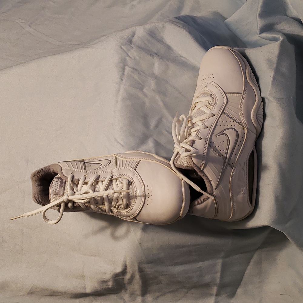 Nike Air Max Full Court Low GS Shoe